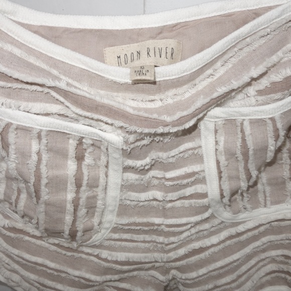 Moon River matching set shorts & 3/4 sleeve top. - Picture 3 of 6